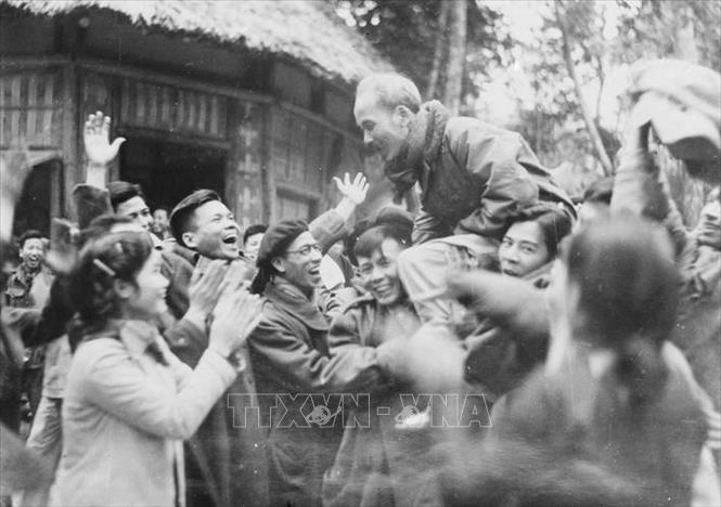 Anh-tin-bai